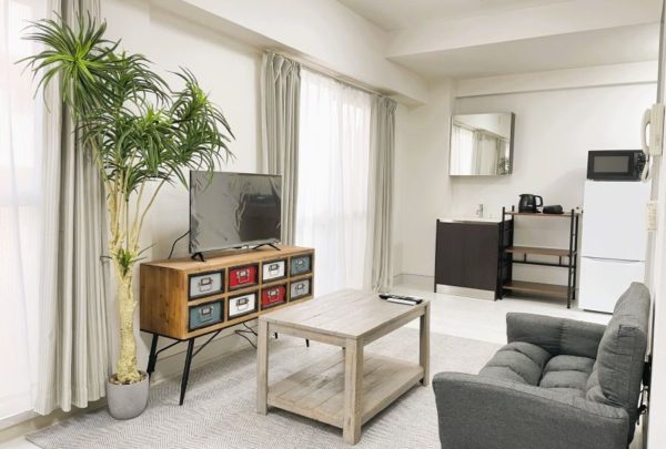急な転勤でも安心！マンスリーマンションでスムーズに住まいを確保するコツ
